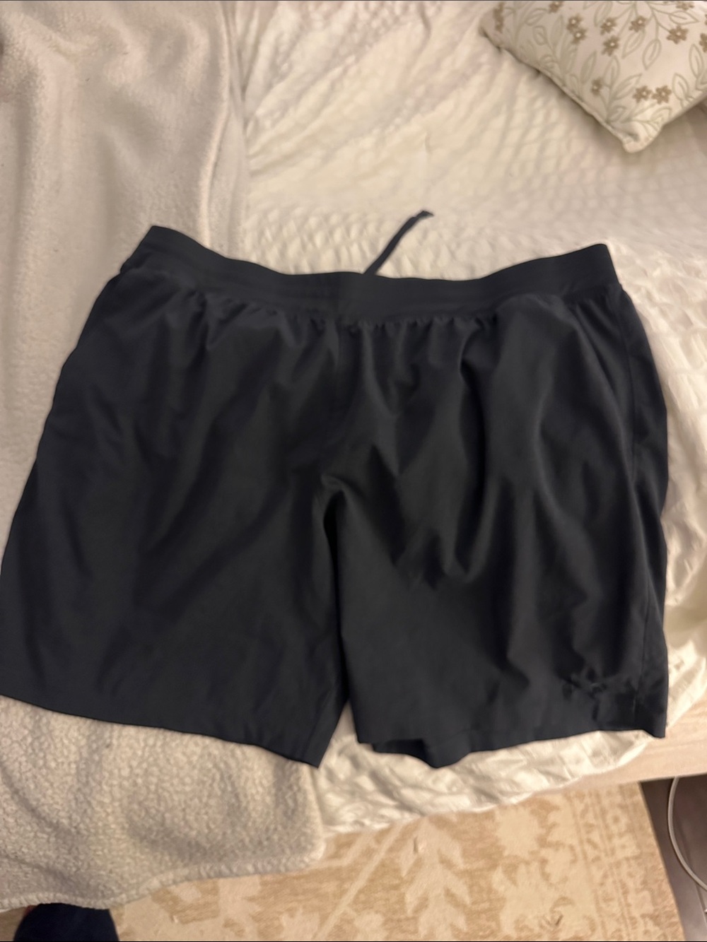 Under Armour Black Men's Loose Athletic Shorts with Drawstring